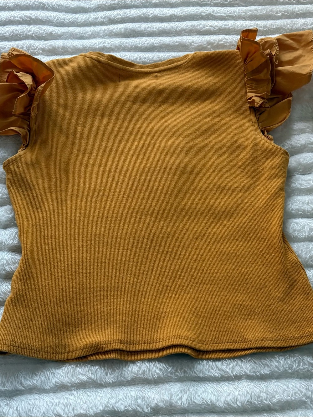 Anthropologie Womens XS Mustard Ruffle Sleeve Knit Top Flutter Sleeve Boho - Picture 3 of 7